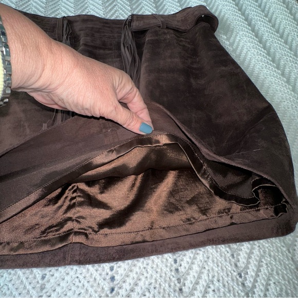 INC chocolate brown Y2K suede skirt with fringe belt-size 12 - Picture 5 of 8